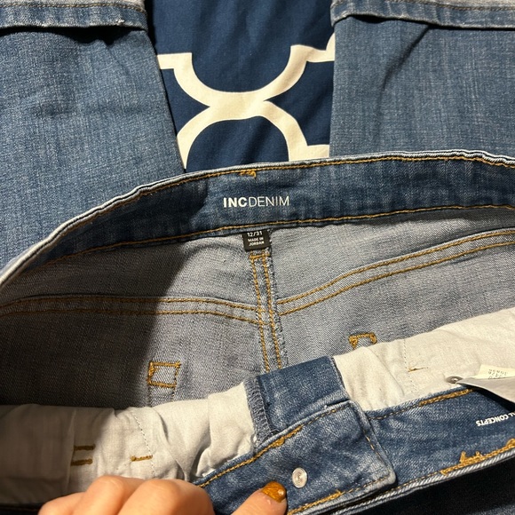 EUC INC Cuffed Ankle Wide Leg Jeans 12 - Picture 3 of 4